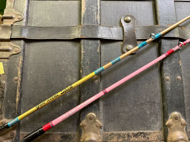 Frog Products One-off Special Rod (Champagne Gold / Vintage Pink)