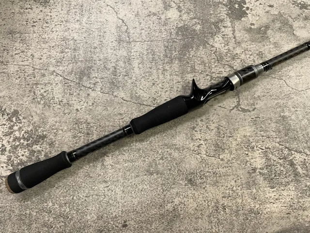 Black Hole Challenger Bank  C-701L Freshwater C-701L Short Foregrip